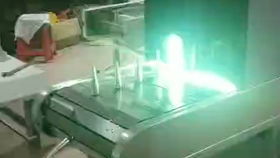 商丘市絲印機(jī)廠家商丘市伺服滾印機(jī)全自動(dòng)轉(zhuǎn)盤(pán)絲網(wǎng)印刷機(jī)帶led冷光源秒干 uv隧道爐解決產(chǎn)品不干燥問(wèn)題